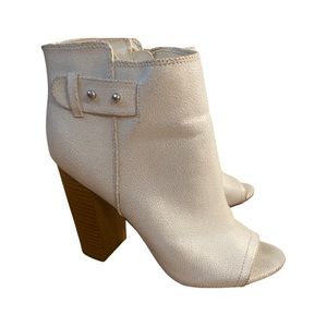 Rock & republic white booties - 8.5